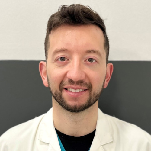 Dr. Camilo León Morales